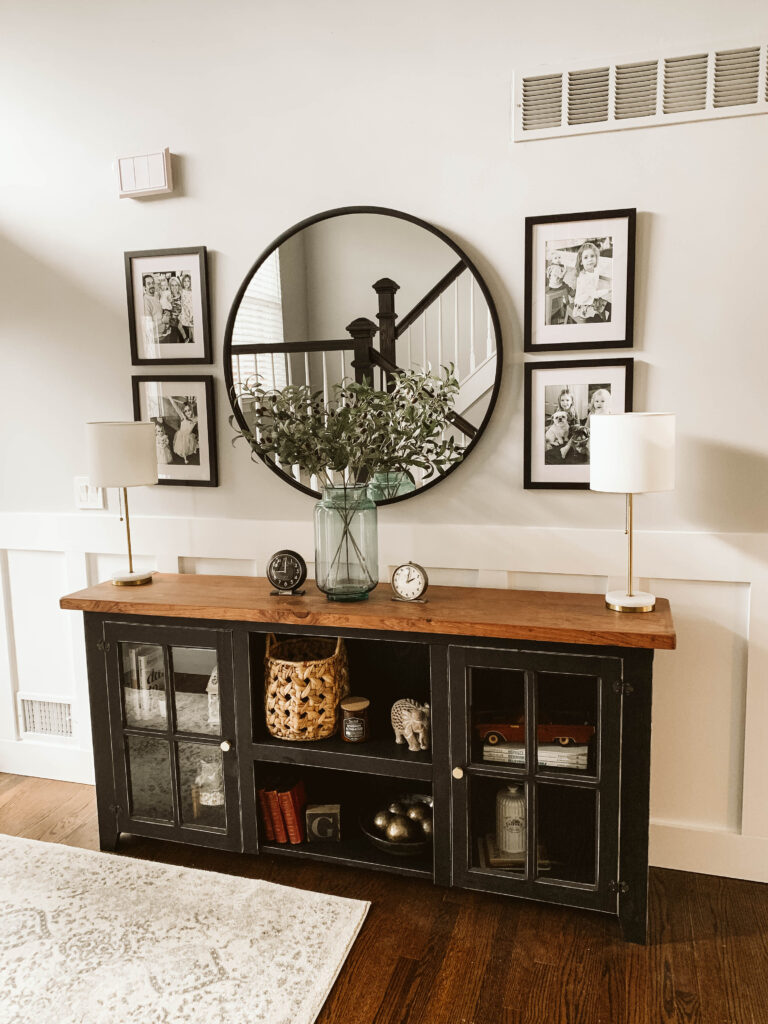 modern farmhouse foyer