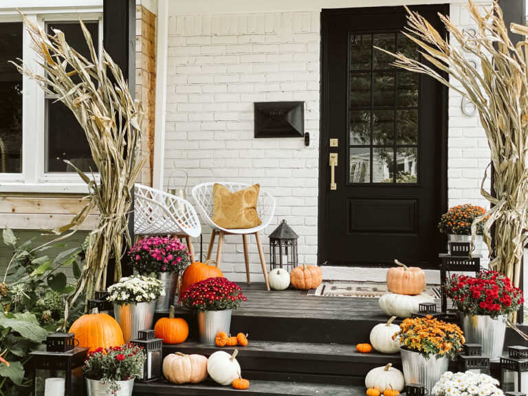how to style your front porch for Fall