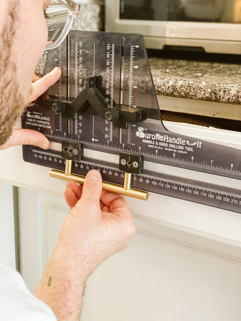 how to install cabinet hardware, installing cabinet hardware, the right way to install cabinet hardware, how do I install cabinet hardware