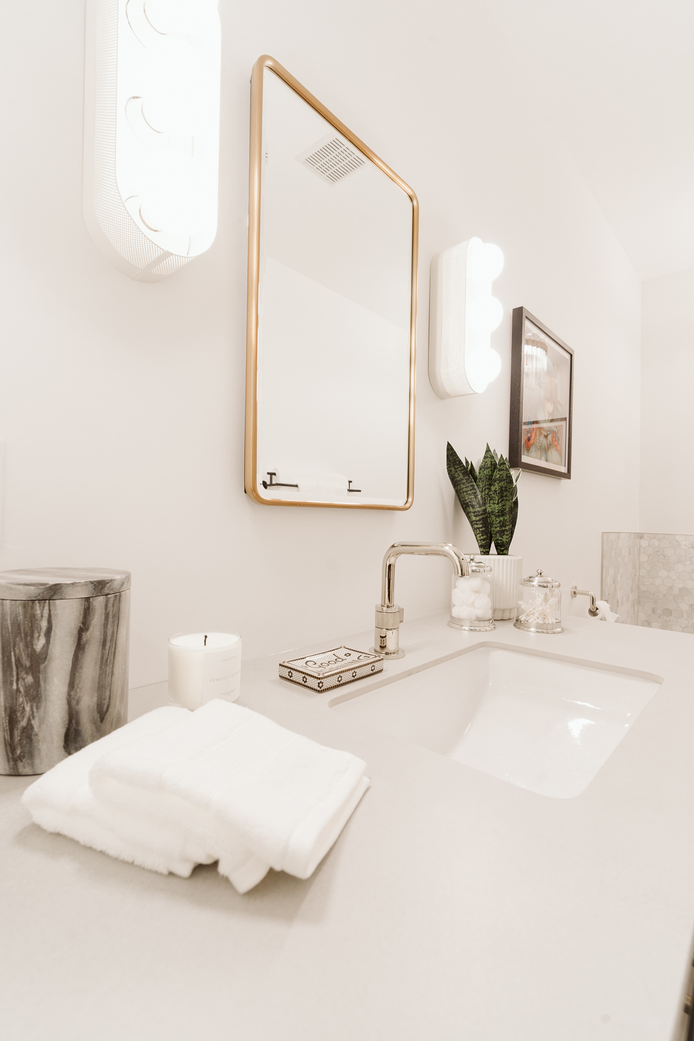 8 TIPS FOR THE PERFECT BATHROOM DECOR image 3