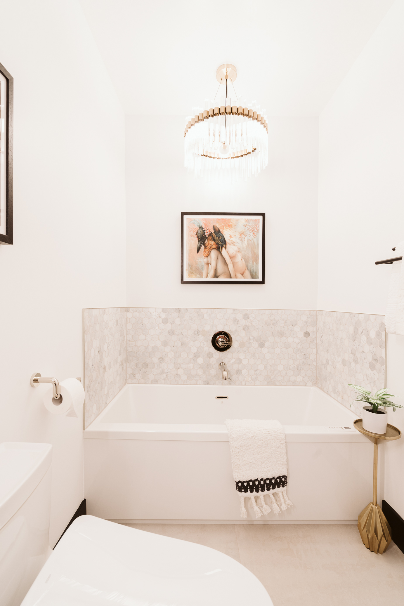 8 TIPS FOR THE PERFECT BATHROOM DECOR image 1