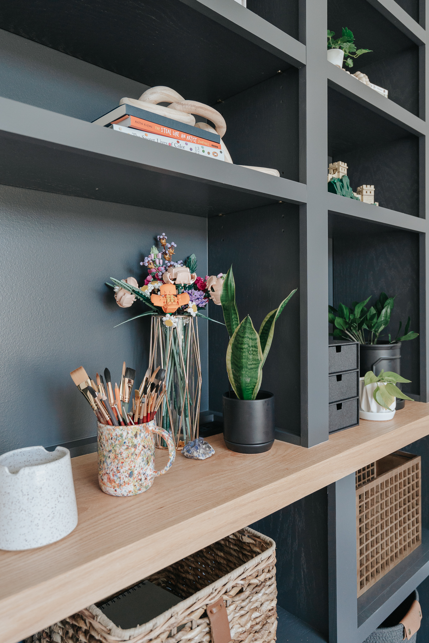 TOP 10 RULES FOR STYLING SHELVES image 9