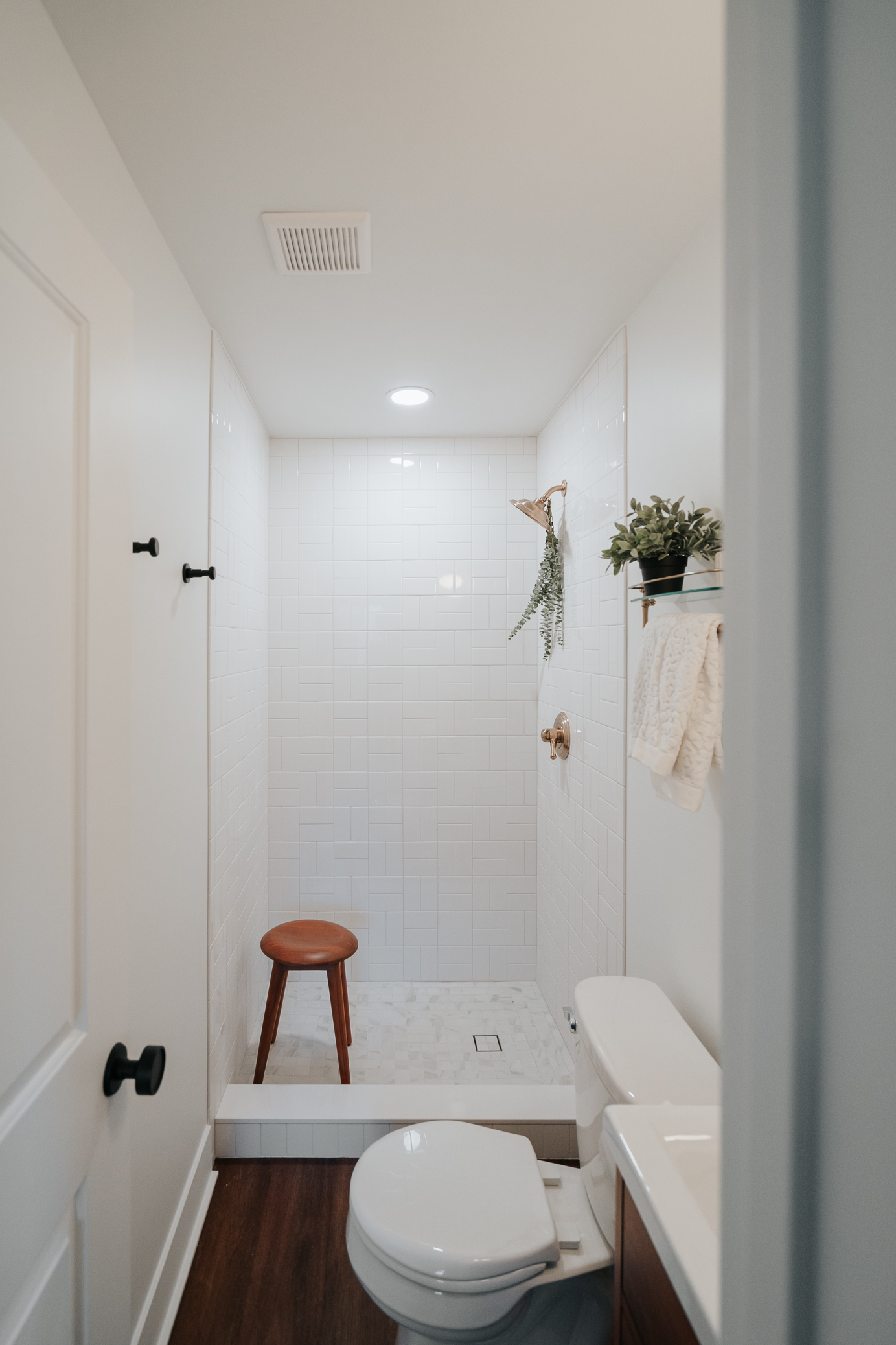 8 TIPS FOR THE PERFECT BATHROOM DECOR image 2