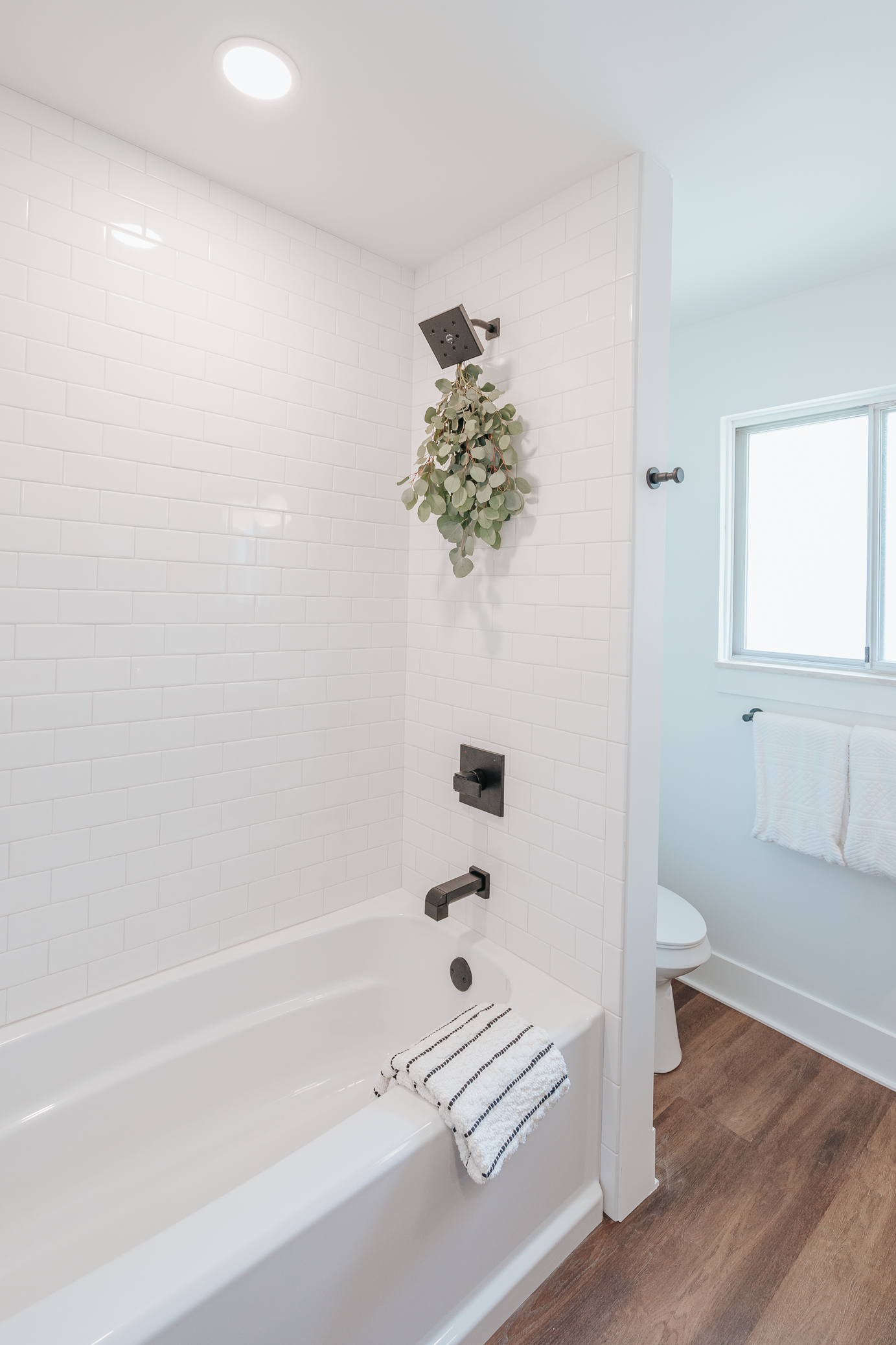 8 TIPS FOR THE PERFECT BATHROOM DECOR image 6
