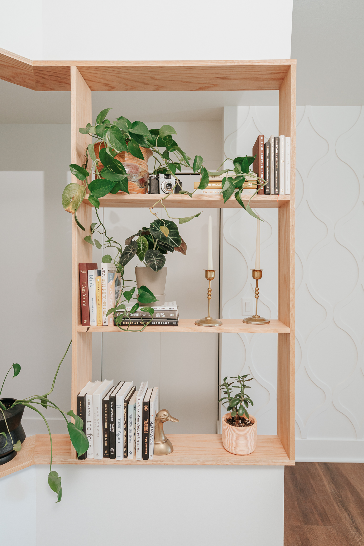 TOP 10 RULES FOR STYLING SHELVES image 10